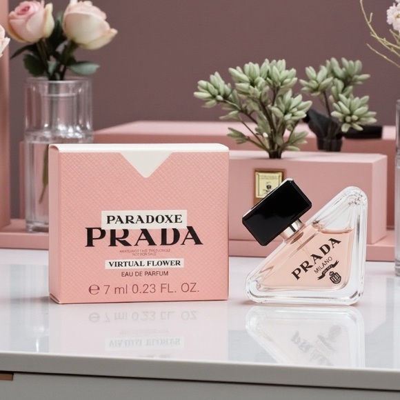 PRADA Paradoxe Virtual Flower Eau de Parfum Mini Size NIB - Picture 2 of 7